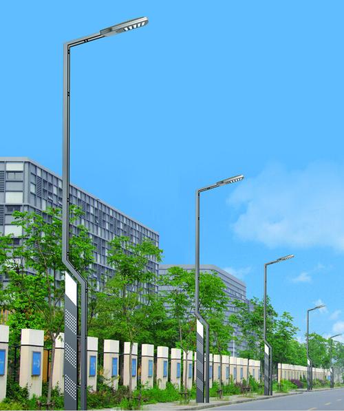 单臂路灯 扬州嘉莱光电护航交通照明的安全与节能之道